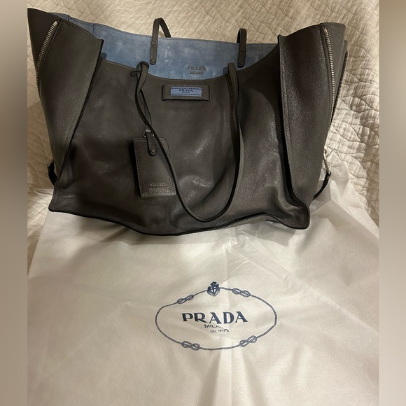 Prada Large Grey tote bag with zippers - Picture 1 of 13